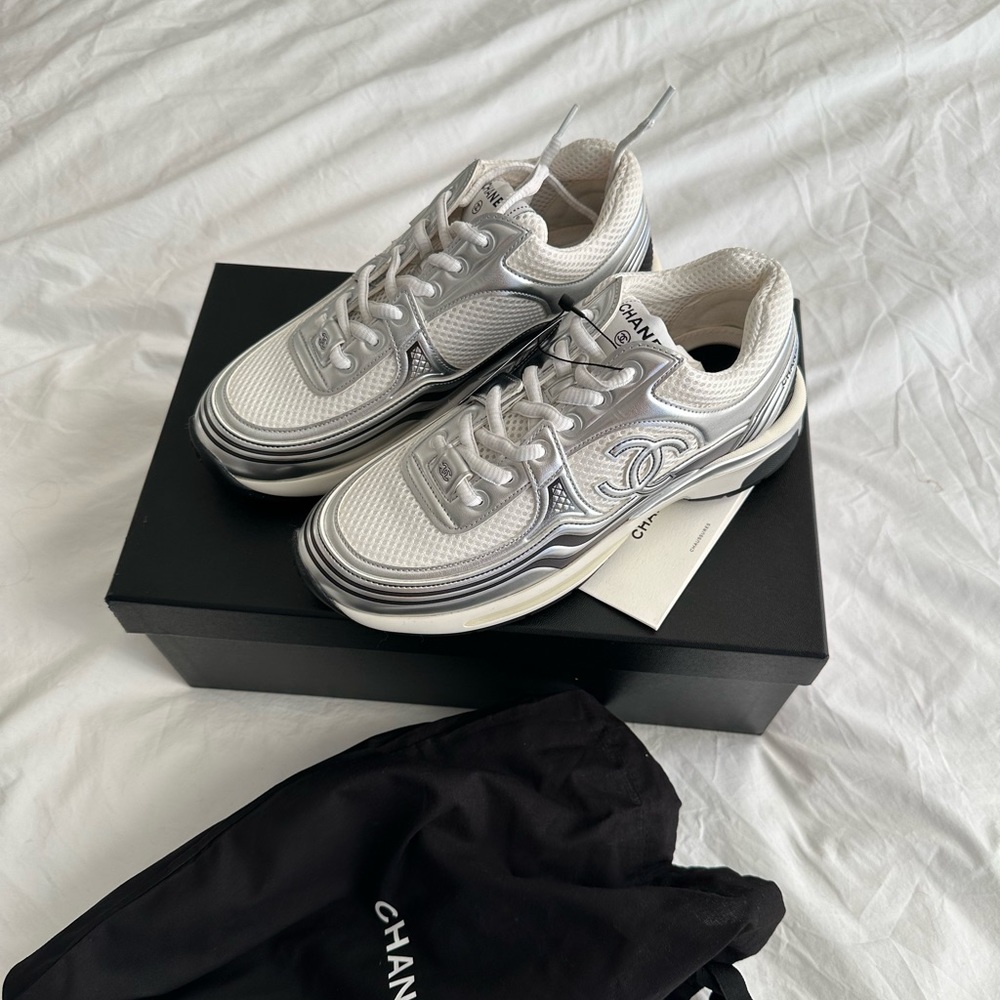 Brand new Chanel Sneakers 23C size 37